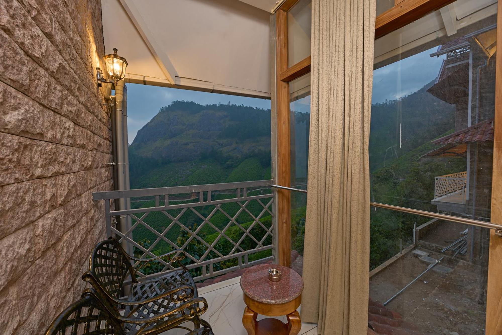 Hotel The Planet Munnar à Suryanelli Extérieur photo