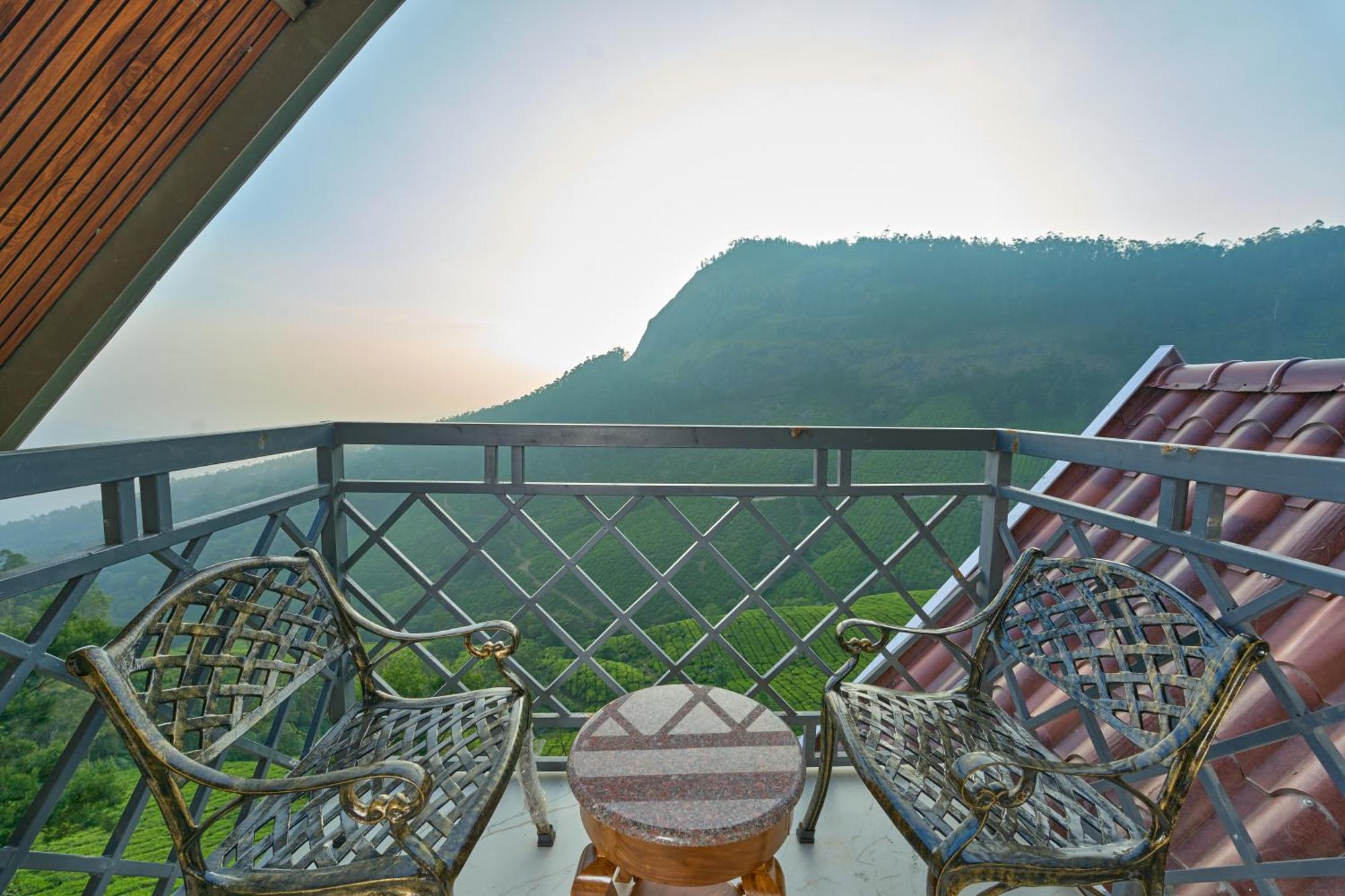 Hotel The Planet Munnar à Suryanelli Extérieur photo
